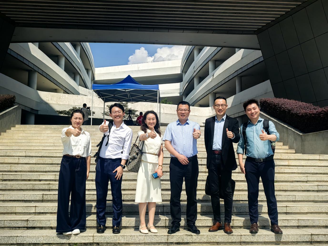 7906d77b5c910aafdd8154efe5390f3