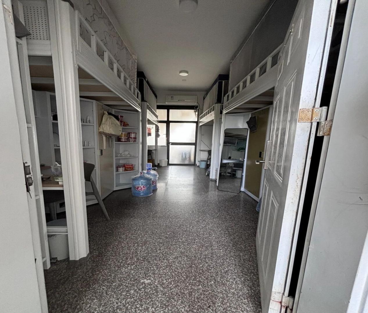 16e86bc29a9c2f50356d9d5bd3ee15d1