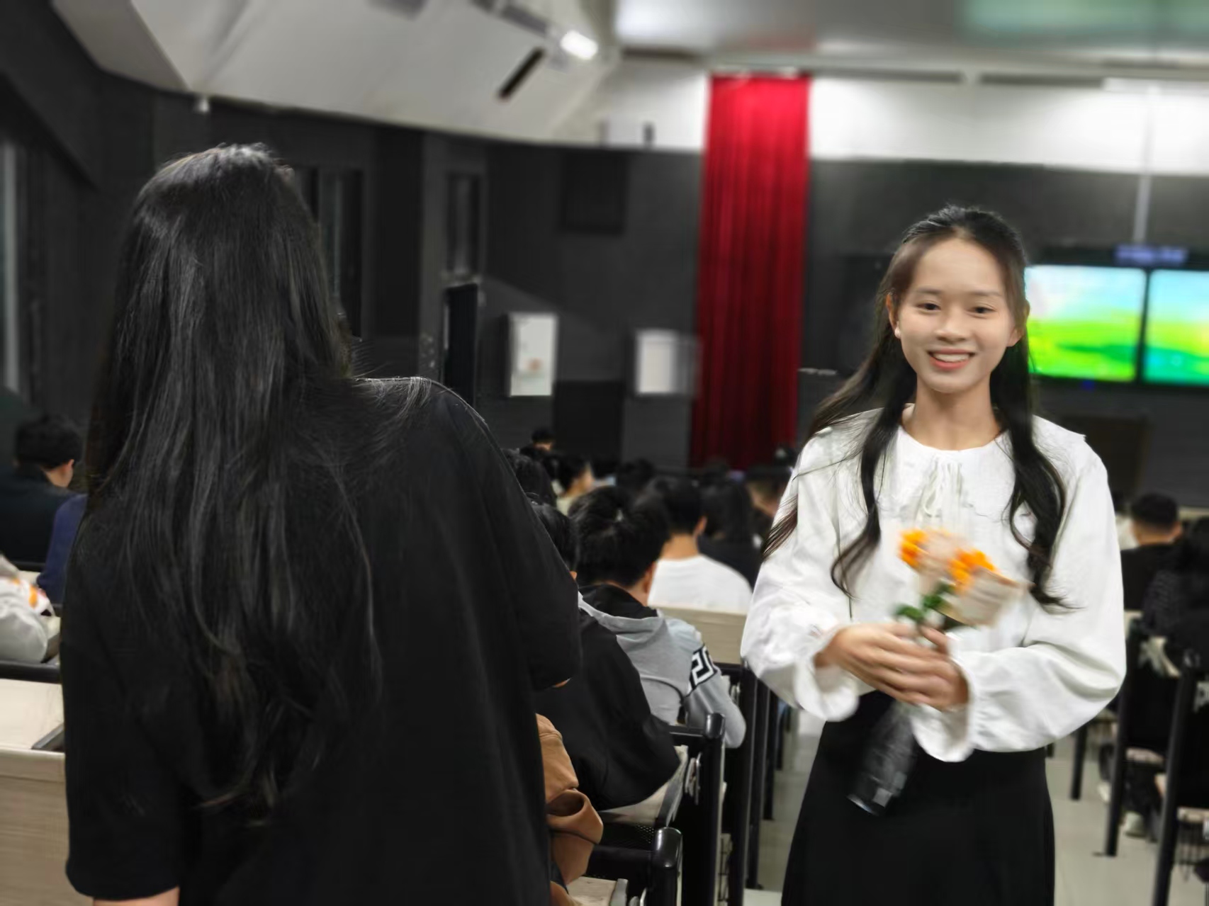 赵小慧 追光者,自有光 (5).jpg 赵小慧 追光者,自有光 (5).jpg