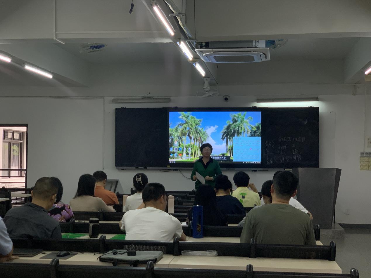 c76f576b3a3b4247fc1b4c313d84919