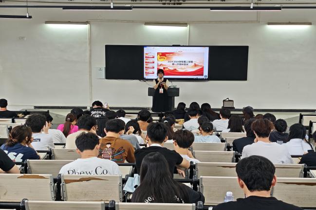 a381d144ec1894601eea9cd2c5e18cb a381d144ec1894601eea9cd2c5e18cb