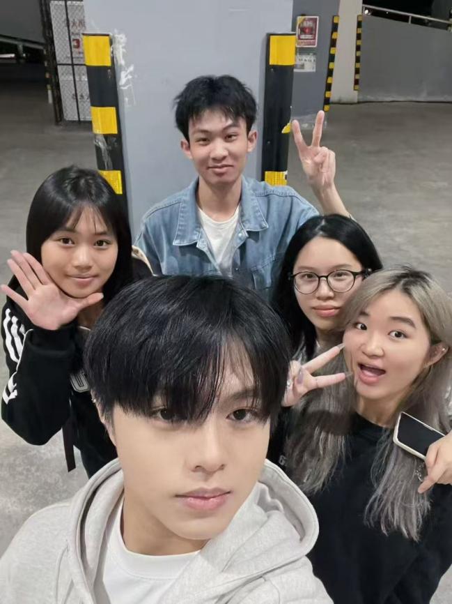 C:/Users/86137/Pictures/77，。.jpg77，。