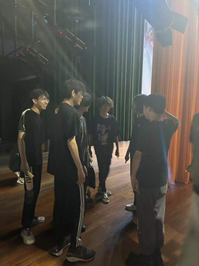 C:/Users/z/Desktop/2.jpg2