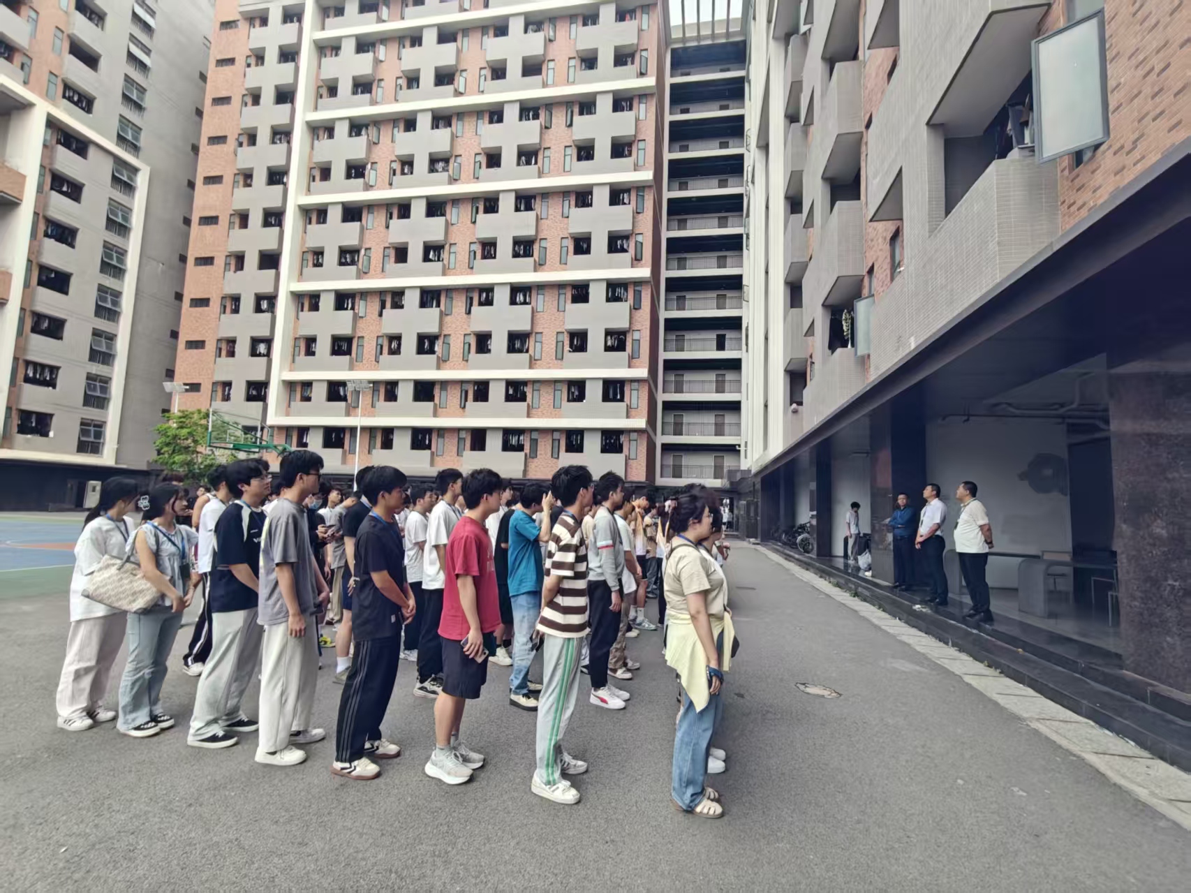 图片2.jpg 图片2.jpg