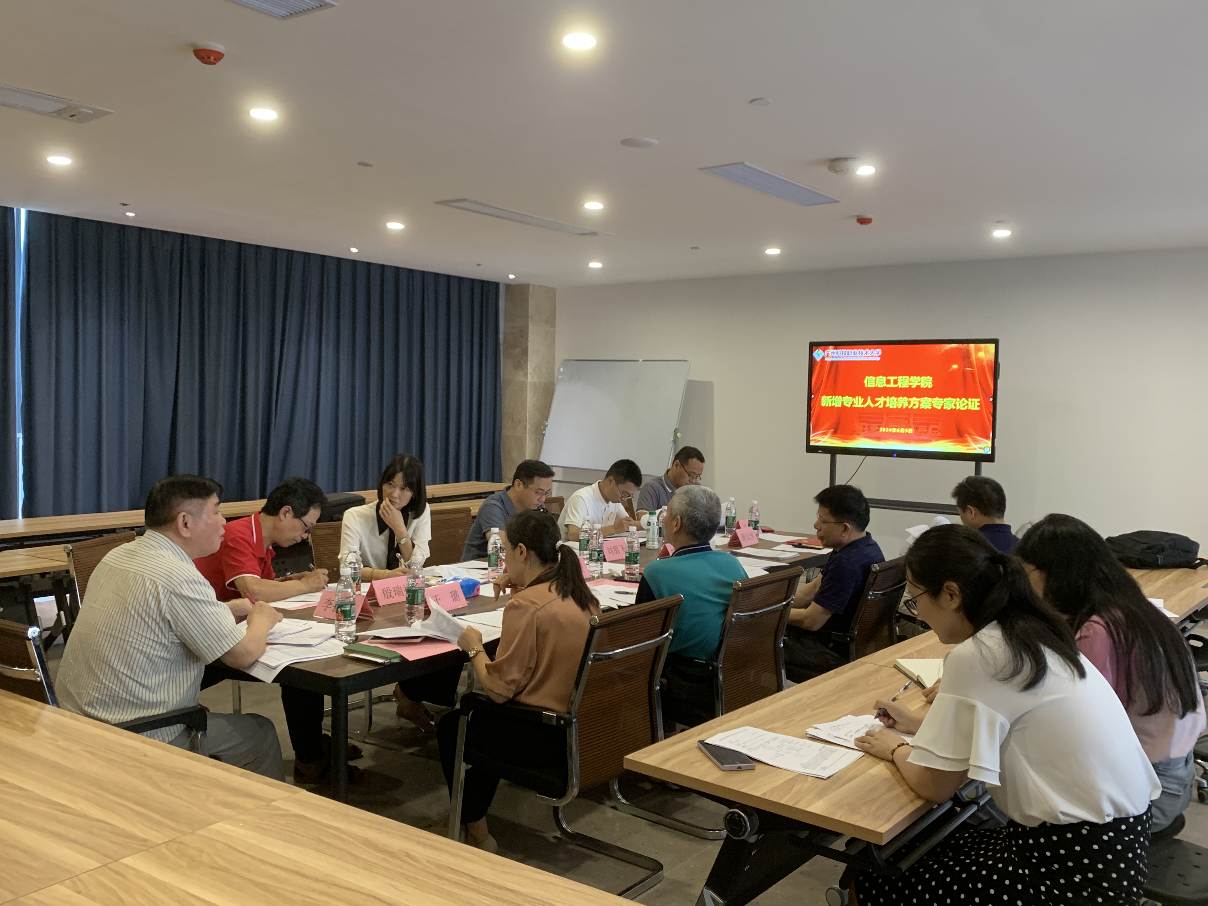 cdcca7ee16b693f5d1c1fb924b681e6.jpg cdcca7ee16b693f5d1c1fb924b681e6.jpg